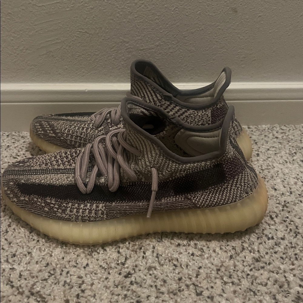 Yeezy Sneakers in Gray and Cream